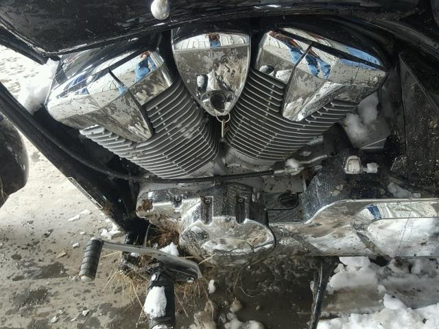 JH2SC6705AK000078 - 2010 HONDA VT1300 CS BLACK photo 7