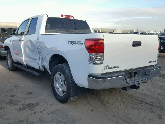 5TFBW5F18DX277125 - 2013 TOYOTA TUNDRA DOU WHITE photo 3