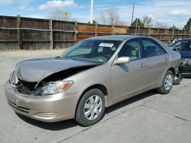 4T1BE30K54U918933 - 2004 TOYOTA CAMRY LE GOLD photo 2