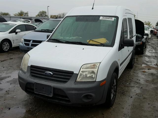 NM0LS6AN4AT007034 - 2010 FORD TRANSIT CO WHITE photo 2