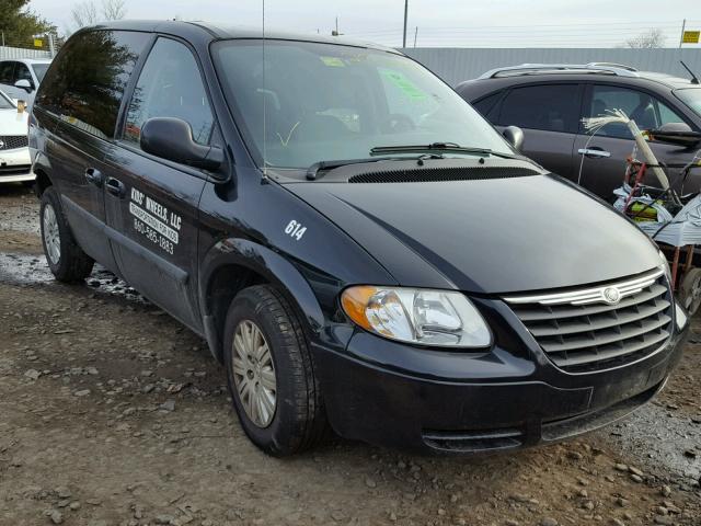 1A4GP45R26B670066 - 2006 CHRYSLER TOWN & COU BLACK photo 1