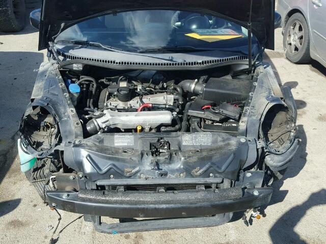 3VWCC21CX1M405108 - 2001 VOLKSWAGEN NEW BEETLE 黑色 照片 7