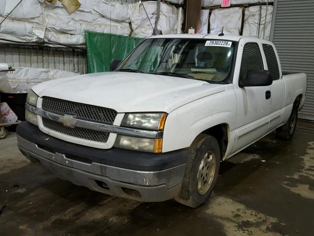 2GCEC19T931260938 - 2003 CHEVROLET SILVERADO WHITE photo 2