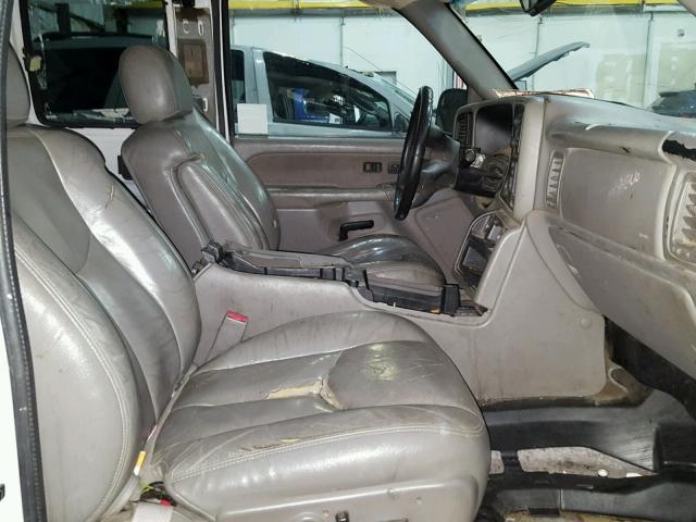 2GCEC19T931260938 - 2003 CHEVROLET SILVERADO WHITE photo 5