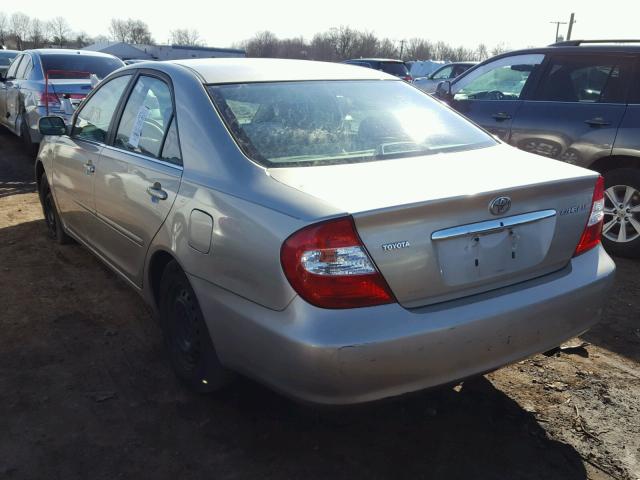 4T1BE32K42U555910 - 2002 TOYOTA CAMRY LE BEIGE photo 3