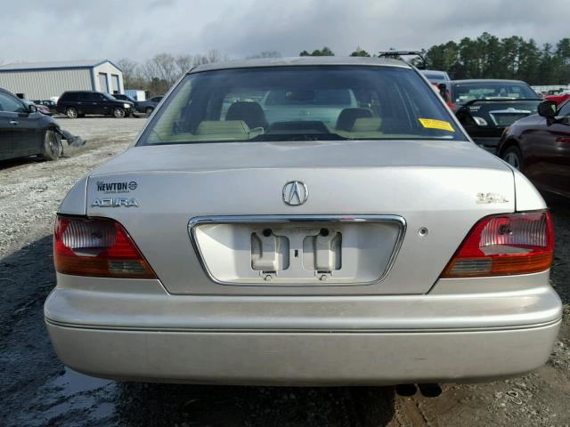 JH4KA9642WC002441 - 1998 ACURA 3.5RL SILVER photo 9