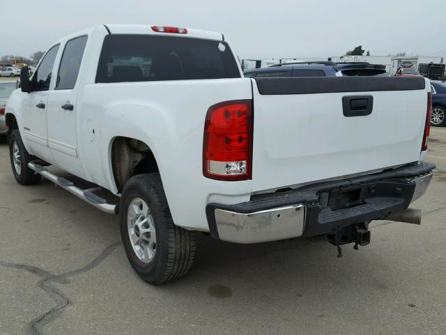 1GT120E83BF118363 - 2011 GMC SIERRA K25 WHITE photo 3