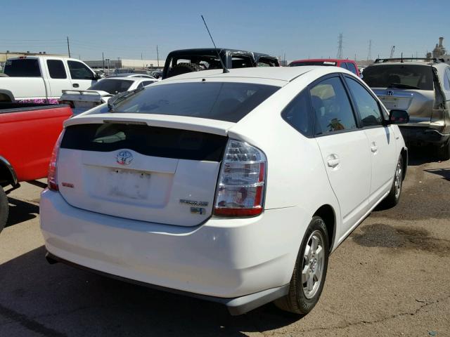 JTDKB20U677659512 - 2007 TOYOTA PRIUS WHITE photo 4