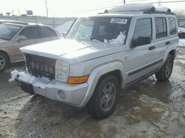 1J8HG48N36C245820 - 2006 JEEP COMMANDER GRAY photo 2
