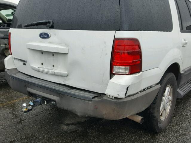 1FMRU15W44LA52181 - 2004 FORD EXPEDITION WHITE photo 9