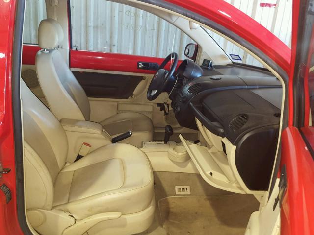 3VWCK31C24M404144 - 2004 VOLKSWAGEN NEW BEETLE 红色 照片 5