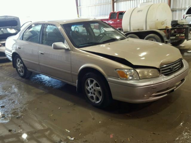 JT2BG22K4Y0467621 - 2000 TOYOTA CAMRY CE TAN photo 1