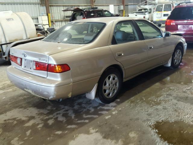 JT2BG22K4Y0467621 - 2000 TOYOTA CAMRY CE TAN photo 4