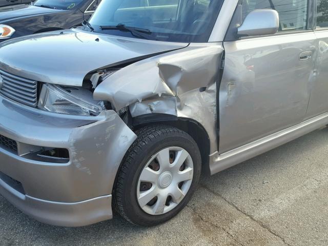 JTLKT324664125740 - 2006 TOYOTA SCION XB BEIGE photo 9