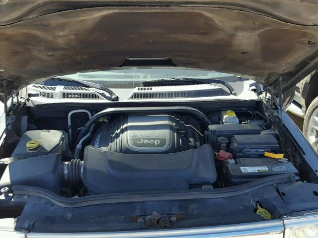 1J8HG58216C366616 - 2006 JEEP COMMANDER BLACK photo 7