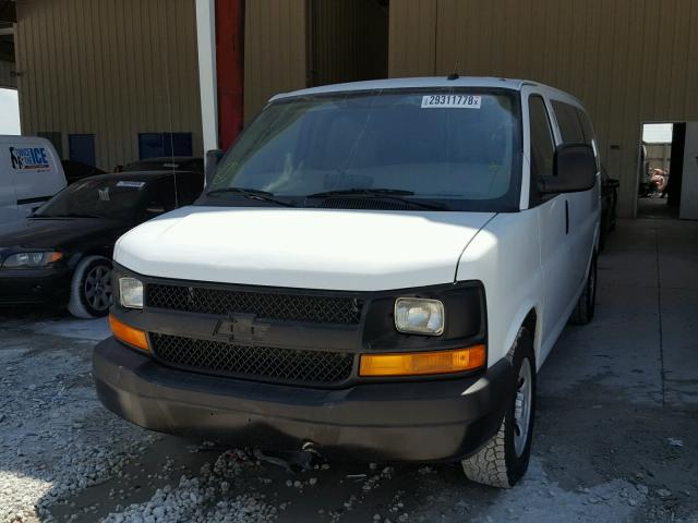 1GNSHBF45E1163288 - 2014 CHEVROLET EXPRESS G1 WHITE photo 2