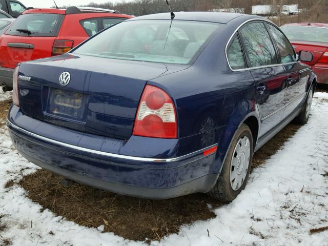 WVWPD63B01P272141 - 2001 VOLKSWAGEN PASSAT GLS BLUE photo 4