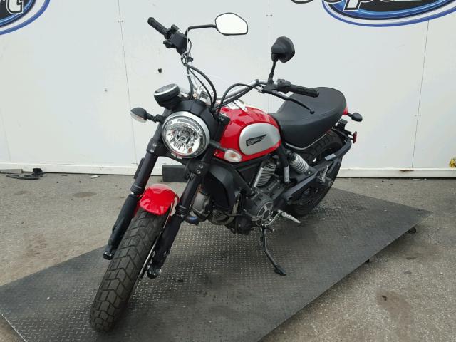 ML015ANM3FT000735 - 2015 DUCATI SCRAMBLER RED photo 2