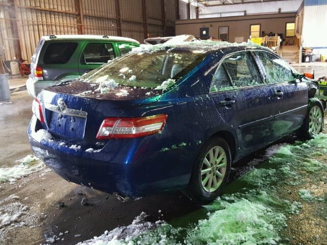 4T4BF3EK3BR157389 - 2011 TOYOTA CAMRY BASE BLUE photo 4