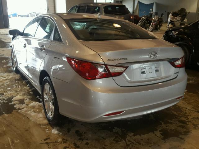 5NPEC4AC9BH014031 - 2011 HYUNDAI SONATA SE SILVER photo 3