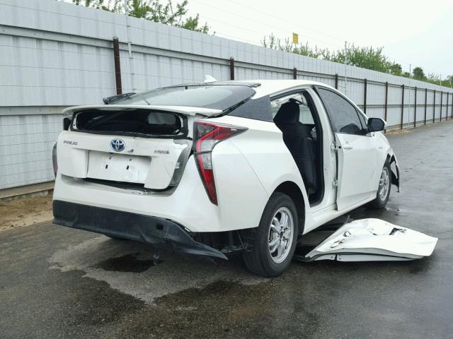 JTDKARFU3G3511540 - 2016 TOYOTA PRIUS WHITE photo 4