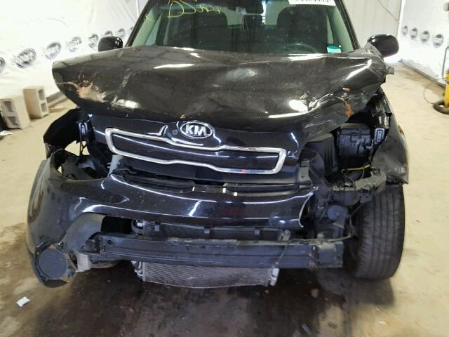 KNDJP3A57F7779618 - 2015 KIA SOUL + BLACK photo 9