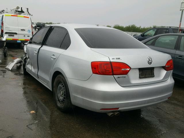 3VW2K7AJ8DM296310 - 2013 VOLKSWAGEN JETTA BASE 银色 照片 3