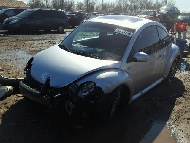 3VWED21C42M446745 - 2002 VOLKSWAGEN NEW BEETLE 银色 照片 2