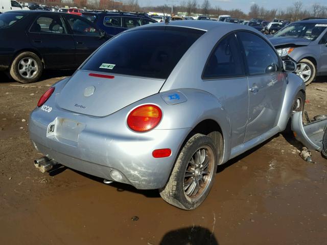 3VWED21C42M446745 - 2002 VOLKSWAGEN NEW BEETLE SILVER photo 4