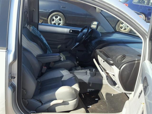 3VWED21C42M446745 - 2002 VOLKSWAGEN NEW BEETLE 银色 照片 5