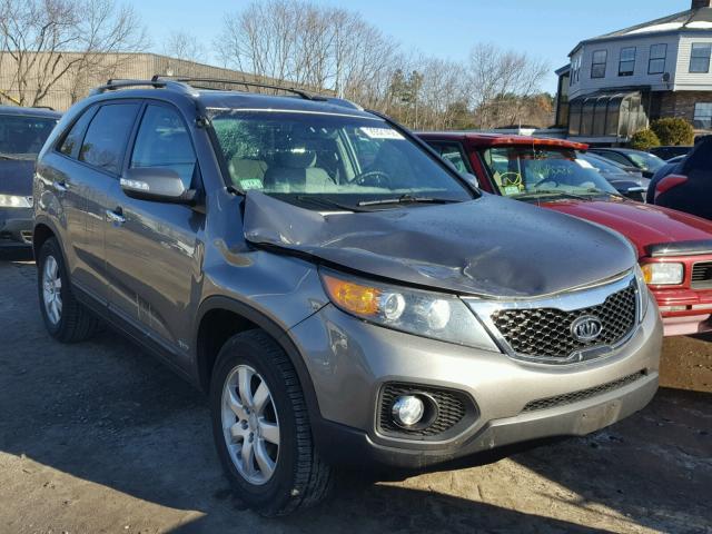 5XYKTDA16BG178443 - 2011 KIA SORENTO BA GRAY photo 1