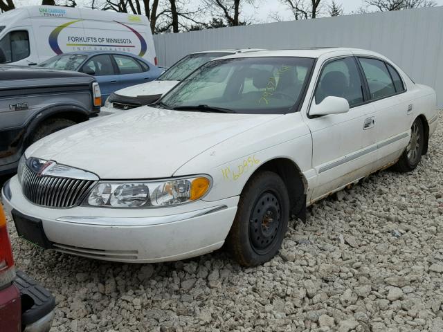 1LNHM97V81Y708007 - 2001 LINCOLN CONTINENTA WHITE photo 2