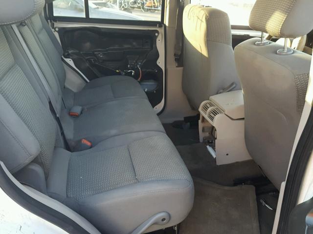 1J8HH58N16C128367 - 2006 JEEP COMMANDER WHITE photo 6