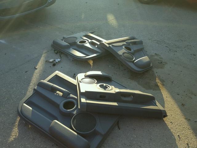 1J8HH58N16C128367 - 2006 JEEP COMMANDER WHITE photo 9