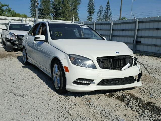 WDDGF5EB8BA509664 - 2011 MERCEDES-BENZ C 300 白色 照片 1