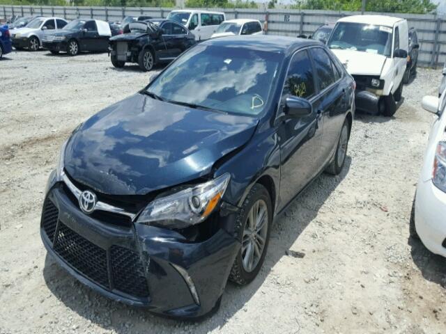 4T1BF1FK6FU936482 - 2015 TOYOTA CAMRY LE შავი ფოტო 2
