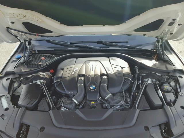 WBA7F0C59GGL99994 - 2016 BMW 750 I WHITE photo 7