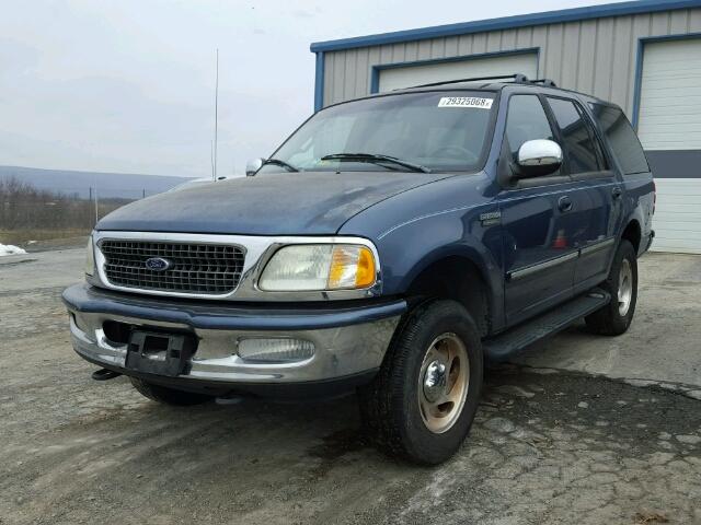 1FMFU18L5WLA00601 - 1998 FORD EXPEDITION BLUE photo 2