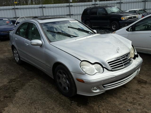 WDBRF64JX5F590447 - 2005 MERCEDES-BENZ C 320 SILVER photo 1