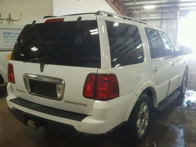 5LMFU28575LJ07362 - 2005 LINCOLN NAVIGATOR WHITE photo 4