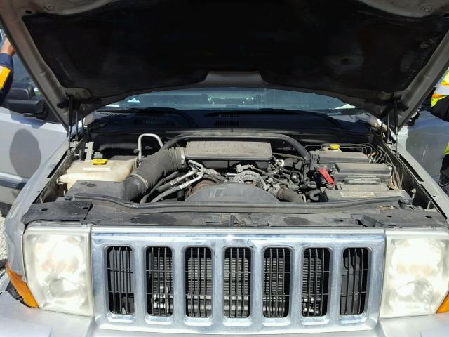 1J8HG48K88C114438 - 2008 JEEP COMMANDER SILVER photo 7