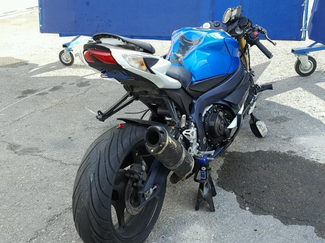 JS1GR7MA3B2100515 - 2011 SUZUKI GSX750 BLUE photo 4