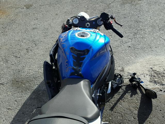 JS1GR7MA3B2100515 - 2011 SUZUKI GSX750 BLUE photo 5