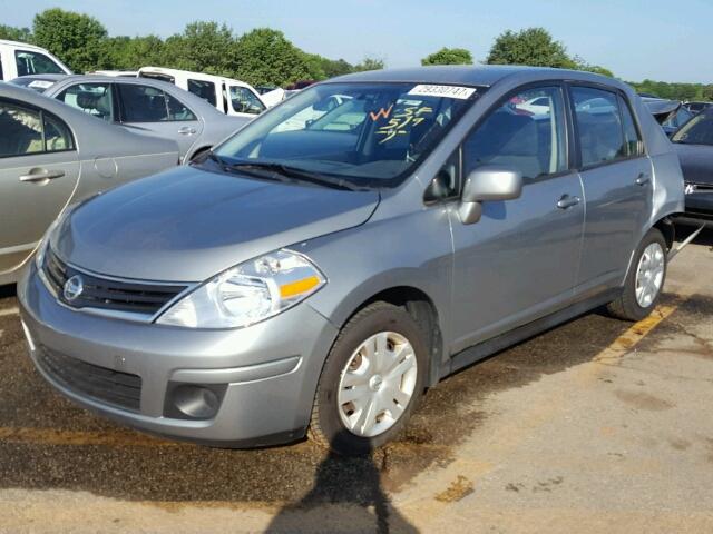 3N1BC1APXAL408045 - 2010 NISSAN VERSA S GRAY photo 2