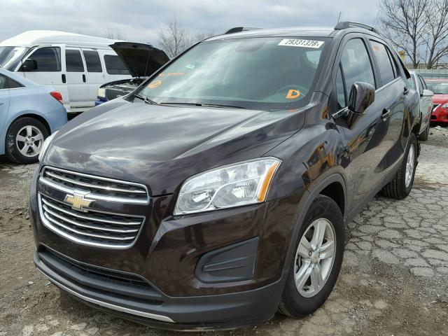 KL7CJLSB7FB219204 - 2015 CHEVROLET TRAX 1LT BROWN photo 2