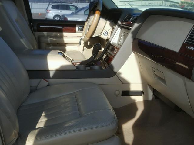 5LMFU28R54LJ10164 - 2004 LINCOLN NAVIGATOR BEIGE photo 5