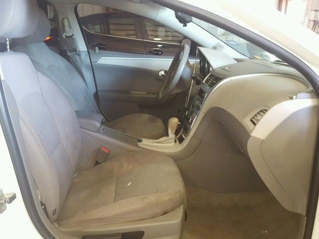 1G1ZB5E03CF110705 - 2012 CHEVROLET MALIBU LS 白色 照片 5
