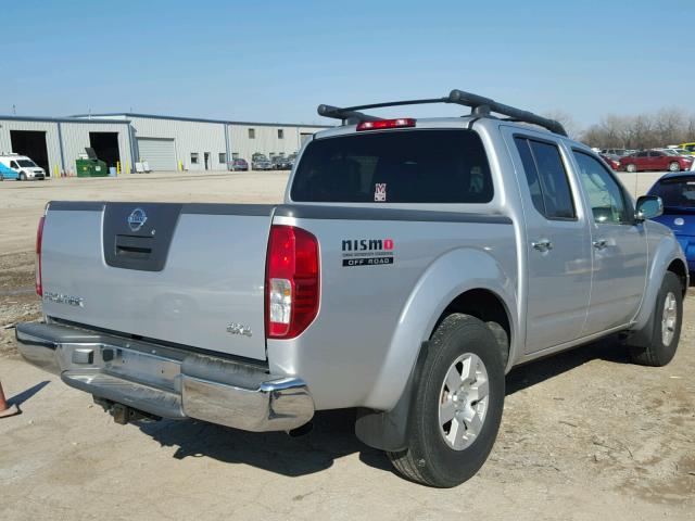 1N6AD07W56C411644 - 2006 NISSAN FRONTIER C SILVER photo 4