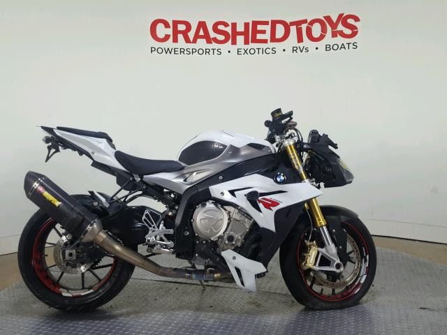 WB10D1209GZ696819 - 2016 BMW S 1000 R WHITE photo 1