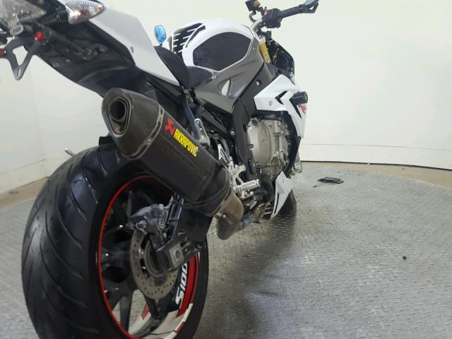 WB10D1209GZ696819 - 2016 BMW S 1000 R WHITE photo 14